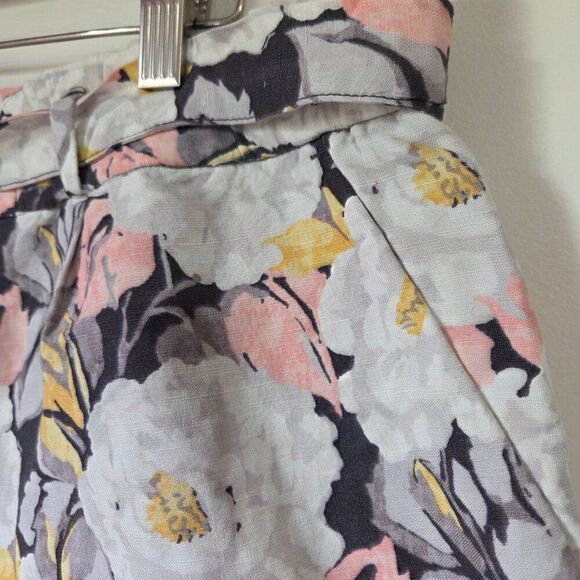 LIKE NEW LOFT FLORAL BELTED LINEN BLEND SHORTS SIZE LARGE WOMENS - Picture 9 of 16